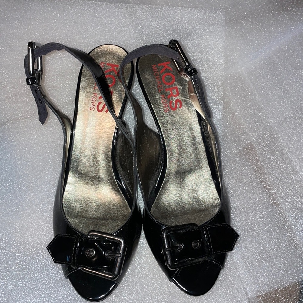 Michael Kors wingback peeptoe heels NWoT